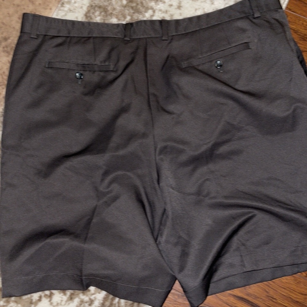 Men’s Van-Heusen size 44 charcoal gray dress shorts - Picture 4 of 4
